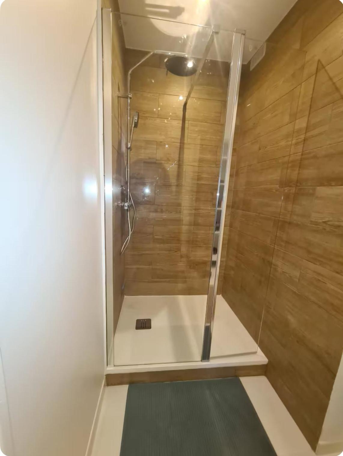 Europe Hotel Vieux Port Марсилия Екстериор снимка